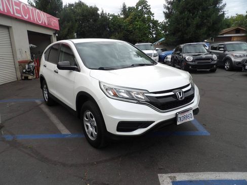Used 2015 Honda CR-V LX image 2