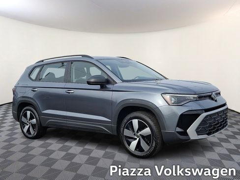 Used 2025 Volkswagen Taos S image 1