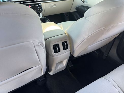 Used 2025 Hyundai Tucson Blue image 24