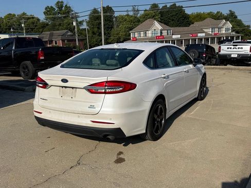 Used 2019 Ford Fusion SE FWD image 6