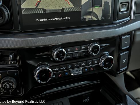 Used 2026 Ford F250 Platinum w/ Platinum Plus Package image 40