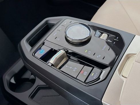 New 2026 BMW iX xDrive45 w/ Premium Package image 17