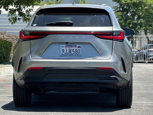 Used 2024 Lexus NX 350h AWD image 11