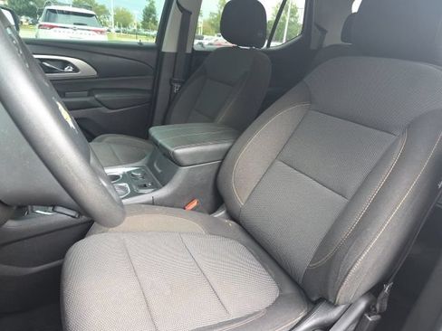 Used 2021 Chevrolet Traverse LS FWD image 5