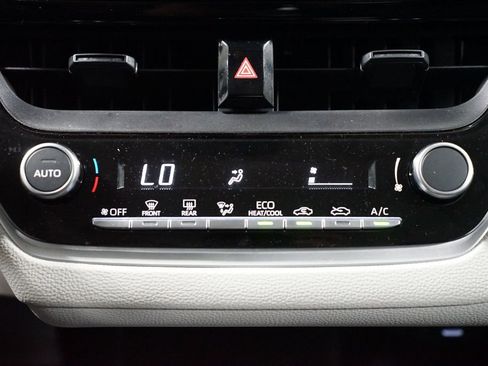 Certified 2025 Toyota Corolla LE image 20