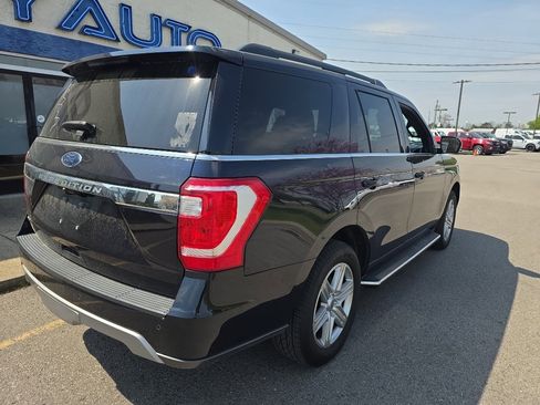 Used 2021 Ford Expedition XLT image 4