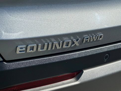 Used 2026 Chevrolet Equinox LT AWD/4WD image 27