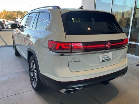 Used 2024 Volkswagen Atlas SE image 22