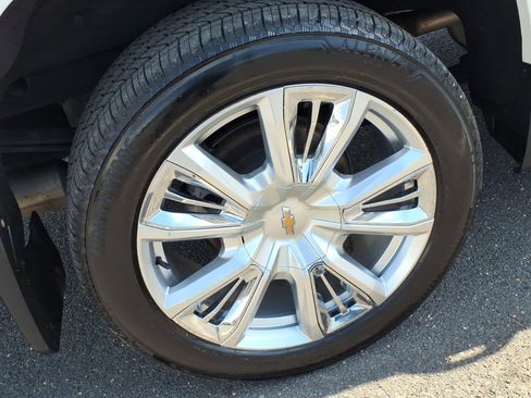Certified 2023 Chevrolet Silverado 1500 High Country w/ High Country Premium Package AWD/4WD image 7