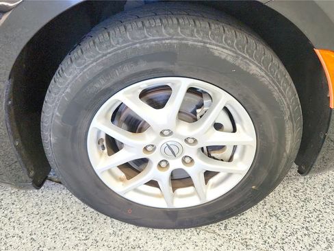 Used 2023 Chrysler Pacifica Touring-L FWD image 13