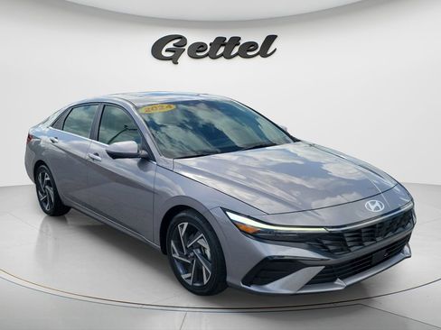 Used 2024 Hyundai Elantra Limited FWD image 2