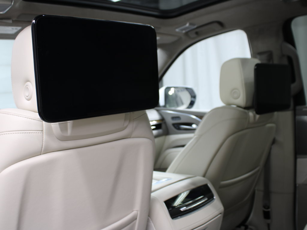 Used 2021 Cadillac Escalade ESV Premium Luxury Platinum AWD/4WD image 18
