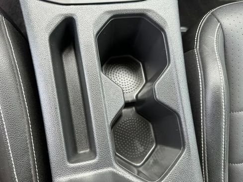 Used 2024 Volkswagen Jetta SE FWD image 19