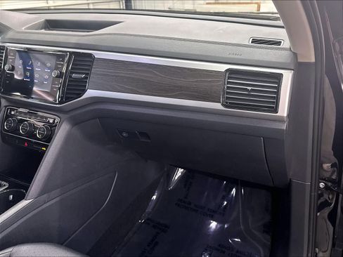 Used 2023 Volkswagen Atlas SE FWD image 29