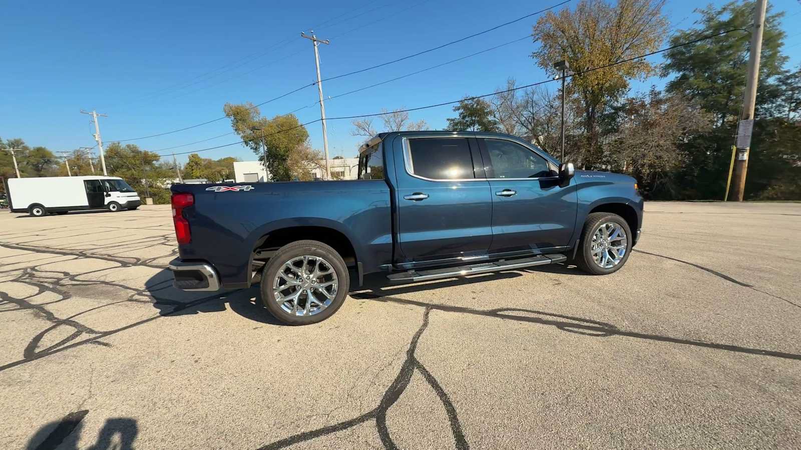 Certified 2020 Chevrolet Silverado 1500 LTZ w/ LTZ Premium Package AWD/4WD image 8