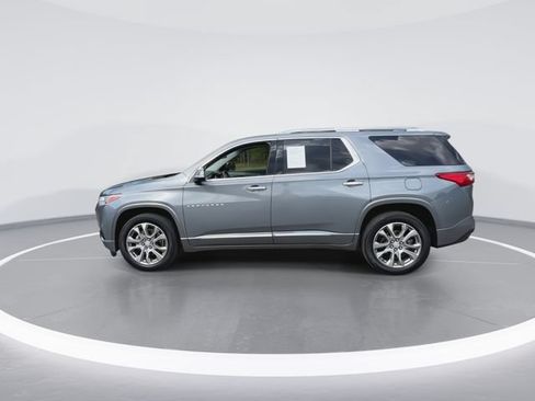 Used 2021 Chevrolet Traverse Premier w/ LPO, Floor Liner Package FWD image 7