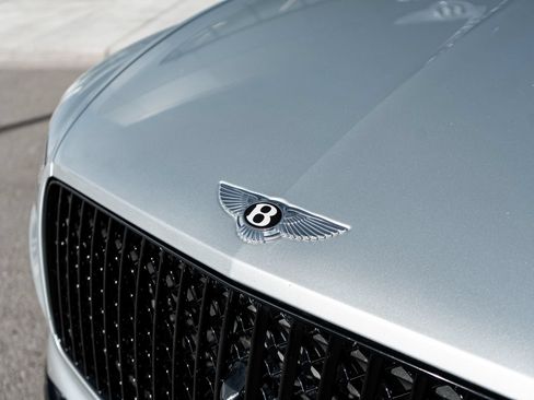 Certified 2023 Bentley Bentayga Extended Wheelbase AWD/4WD image 21