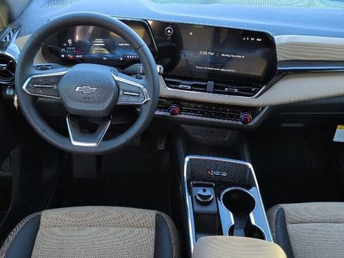 New 2026 Chevrolet Equinox ACTIV w/ Safety and Technology Package image 4