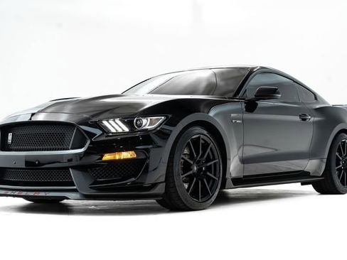 Used 2018 Ford Mustang Shelby GT350 w/ Convenience Package image 8