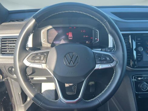 Certified 2023 Volkswagen Atlas Cross Sport SE w/ Panoramic Sunroof Package image 16