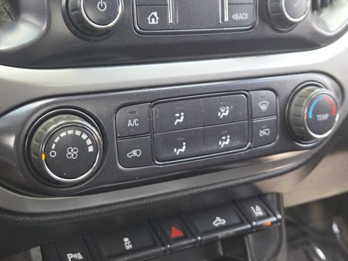 Used 2022 Chevrolet Colorado LT w/ Fleet Safety Package RWD image 25