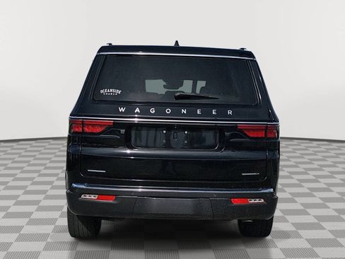 Used 2022 Jeep Wagoneer Series III w/ Premium Group I AWD/4WD image 7