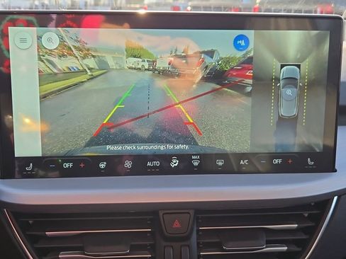 New 2025 Ford Escape SE w/ PHEV Premium Package FWD image 29