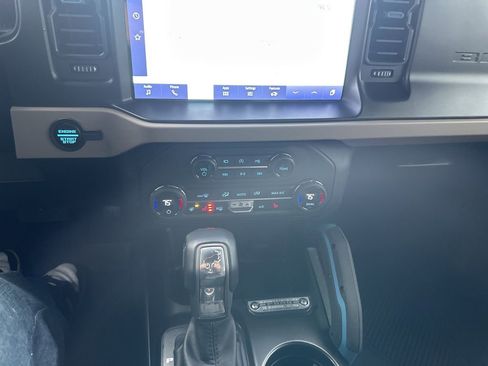 Used 2023 Ford Bronco Wildtrak image 22