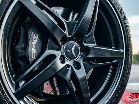 Used 2017 Mercedes-Benz AMG GT Coupe image 4