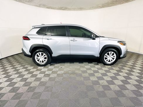 Used 2026 Toyota Corolla Cross L FWD image 2