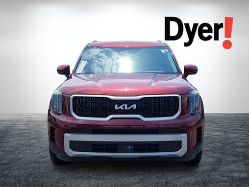 Used 2024 Kia Telluride EX w/ EX Captain's Chair Package FWD image 9