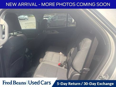 Used 2025 Ford Explorer Active AWD/4WD image 9