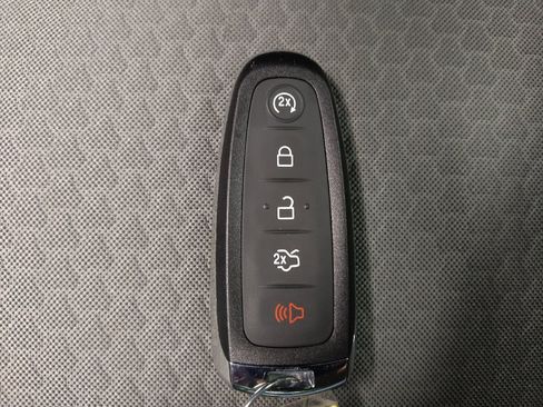 Used 2019 Ford Escape SE image 32