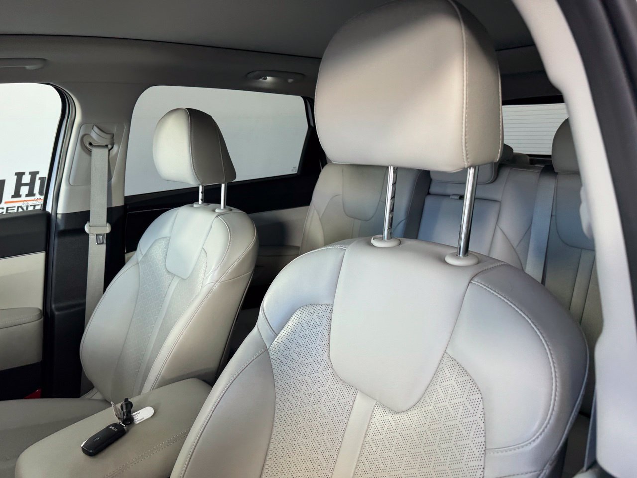 Used 2023 Kia Sorento S w/ Panoramic Sunroof Package FWD image 9