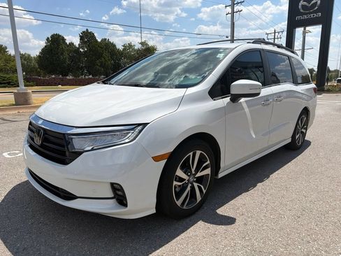Used 2024 Honda Odyssey Touring image 1
