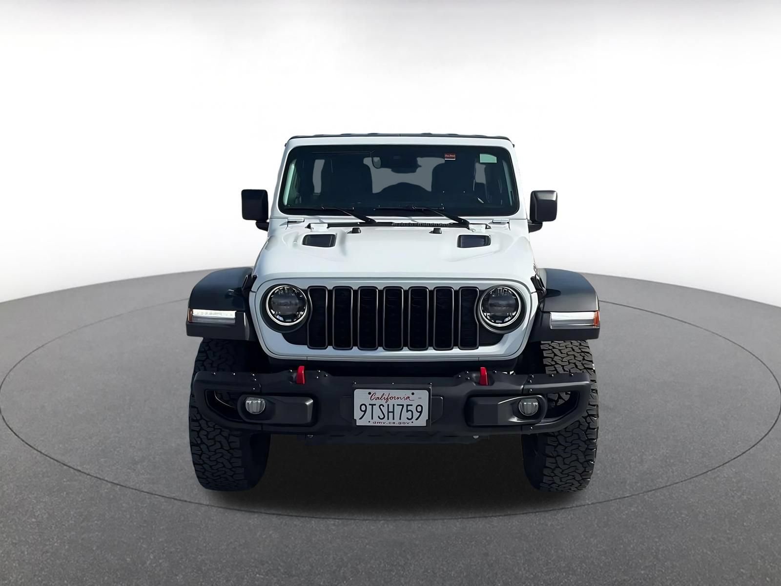 Used 2025 Jeep Wrangler Unlimited Rubicon AWD/4WD image 4