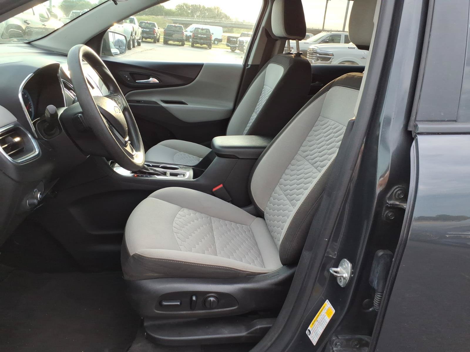 Used 2021 Chevrolet Equinox LS w/ LS Convenience Package FWD image 11