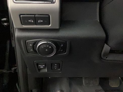 Used 2020 Ford F150 Platinum w/ Equipment Group 701A Luxury image 26