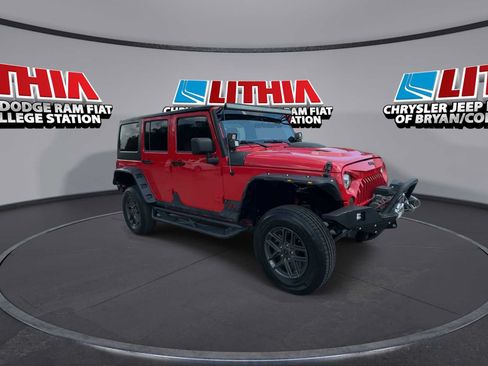 Used 2017 Jeep Wrangler Unlimited Sahara AWD/4WD image 2