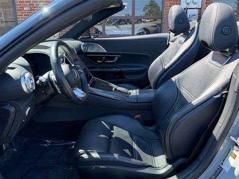 Used 2022 Mercedes-Benz SL 63 AMG 4MATIC image 18