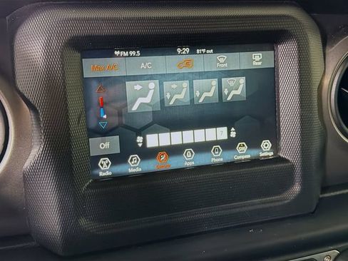Used 2023 Jeep Wrangler Sport AWD/4WD image 16