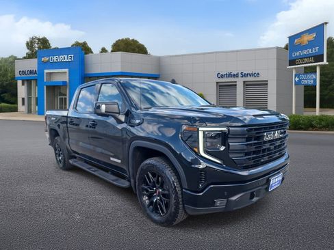 Used 2025 GMC Sierra 1500 Elevation w/ Elevation Premium Package AWD/4WD image 2