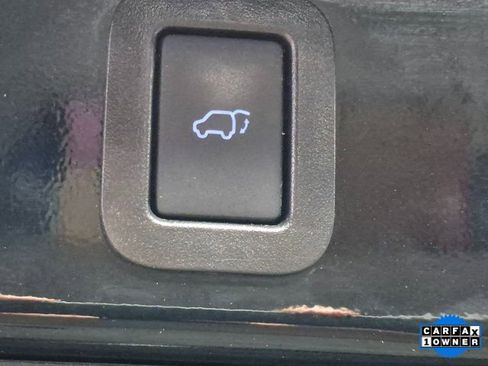 Used 2019 Toyota Highlander Limited image 28