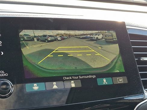 Used 2019 Honda Pilot Touring image 18