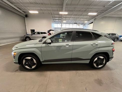 Used 2025 Hyundai Kona SEL FWD image 6