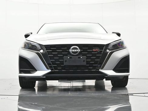 Certified 2024 Nissan Altima 2.5 SR FWD image 37