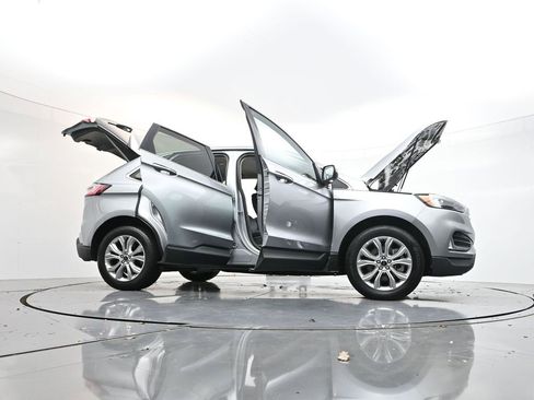 Used 2024 Ford Edge Titanium image 40