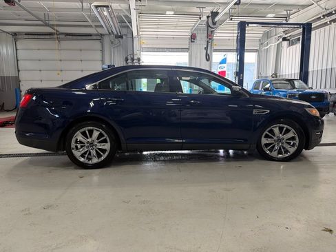 Used 2011 Ford Taurus Limited w/ 301A Rapid Spec Order Code FWD image 12