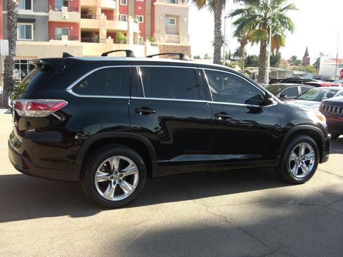 Used 2014 Toyota Highlander Limited FWD image 16