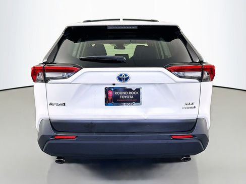 Used 2024 Toyota RAV4 XLE Premium image 6